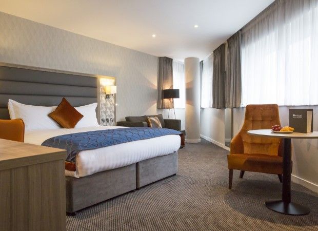 Metro Hotel Suite 1 (Custom)